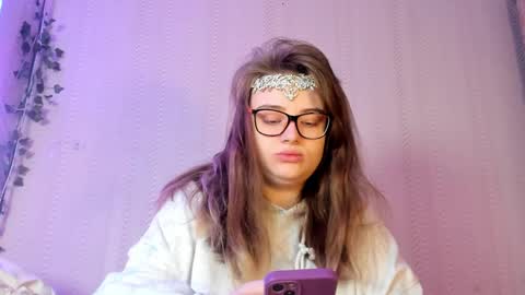 Snapshot of seductive_she_wolf chatting on May 7, 6:52 am seductive_she_wolf online show from May 7, 6:52 am
