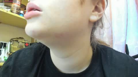 Snapshot of seductive_she_wolf chatting on May 31, 1:25 am seductive_she_wolf online show from May 31, 1:25 am