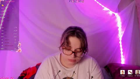 Snapshot of seductive_she_wolf chatting on June 9, 6:41 pm seductive_she_wolf online show from June 9, 6:41 pm