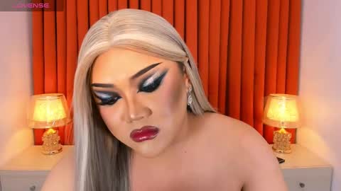 Natalie Mefford online show from February 27, 12:21 am