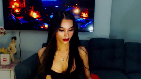 Snapshot of seductresskatarina chatting on November 8, 5:45 pm KATARINA LUST online show from November 8, 5:45 pm