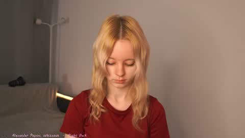 Snapshot of seebunny chatting on July 14, 4:23 pm See Its honey bunny im Lana online show from July 14, 4:23 pm