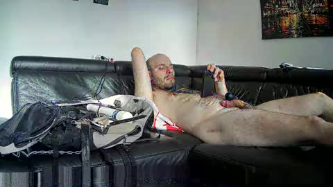 Snapshot of seeebi chatting on December 28, 10:25 am Sebastian online show from December 28, 10:25 am