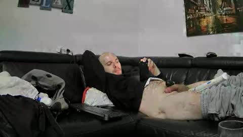 Snapshot of seeebi chatting on January 4, 6:52 am Sebastian online show from January 4, 6:52 am