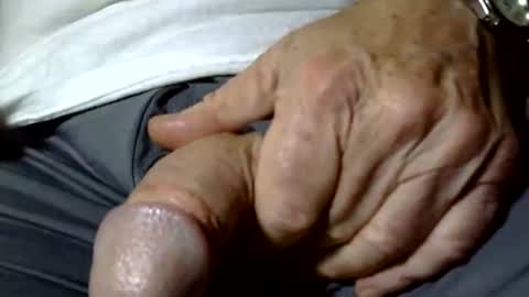 Snapshot of seeus24 chatting on October 19, 10:32 pm seeus24 online show from October 19, 10:32 pm