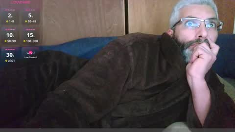 Snapshot of seewolf1000 chatting on December 21, 2:37 pm seewolf1000 online show from December 21, 2:37 pm