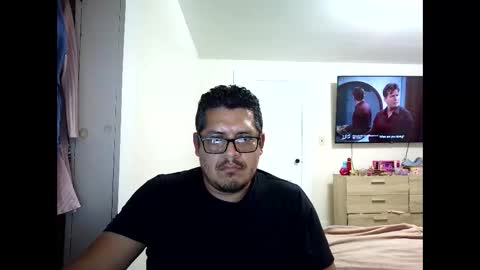 Snapshot of seguridadutm chatting on April 23, 1:40 am Morenita Rica online show from April 23, 1:40 am