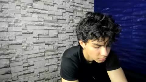 Snapshot of seigfried0 chatting on June 19, 12:37 am Seigfried online show from June 19, 12:37 am