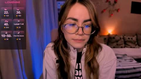 selectrra online show from February 6, 8:23 pm