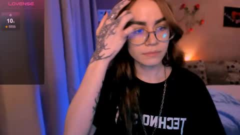 selectrra online show from April 2, 7:33 pm