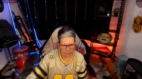 Snapshot of selena_ferreira chatting on November 4, 3:38 am Selena online show from November 4, 3:38 am