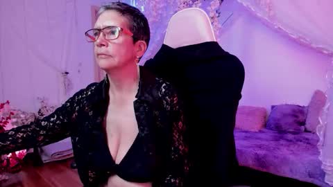 Snapshot of selena_ferreira chatting on November 11, 7:58 pm Selena online show from November 11, 7:58 pm