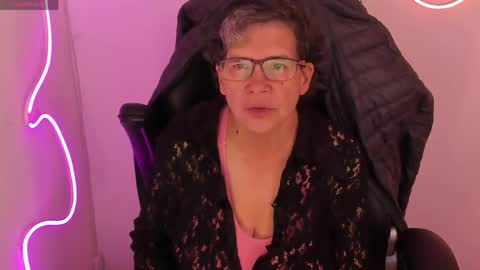 Snapshot of selena_ferreira chatting on April 14, 11:16 am Selena online show from April 14, 11:16 am