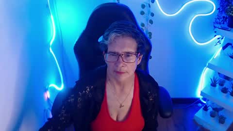 Snapshot of selena_ferreira chatting on June 4, 6:14 pm Selena online show from June 4, 6:14 pm