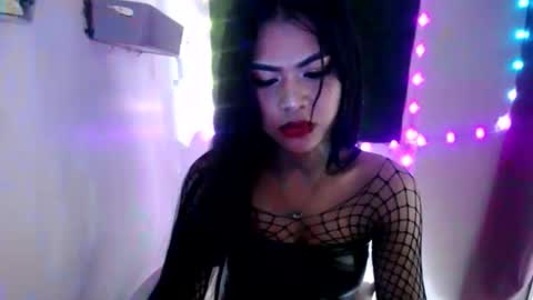 Snapshot of selena_fox2000 chatting on April 27, 4:38 pm selena_fox2000 online show from April 27, 4:38 pm
