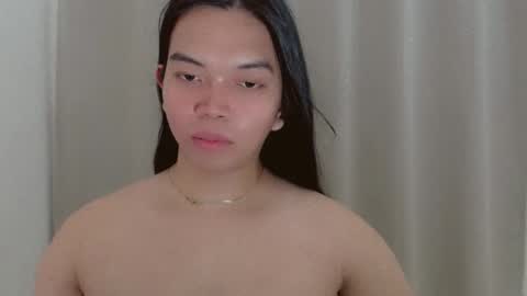 Snapshot of selena_fuckdoll chatting on December 12, 1:43 am Selena online show from December 12, 1:43 am