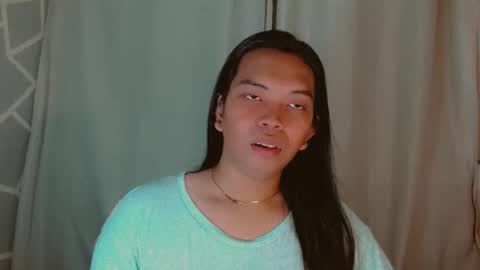 Snapshot of selena_fuckdoll chatting on February 18, 2:51 am Selena online show from February 18, 2:51 am