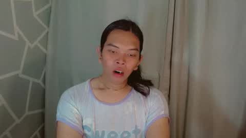 Snapshot of selena_fuckdoll chatting on February 25, 1:26 am Selena online show from February 25, 1:26 am