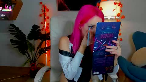Snapshot of selena_lily chatting on October 30, 1:45 pm Selena Lily online show from October 30, 1:45 pm