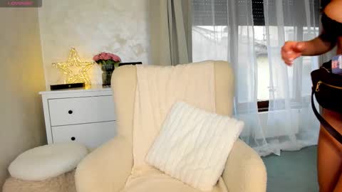 Selena online show from March 22, 9:02 am