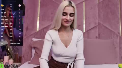 Selena online show from November 25, 5:18 am