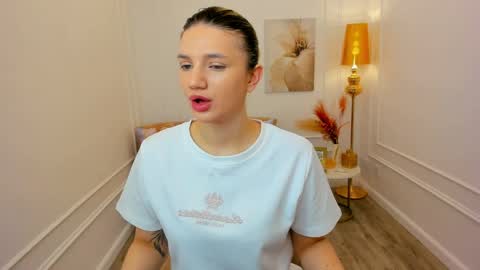 selenaemoore online show from April 2, 3:26 am