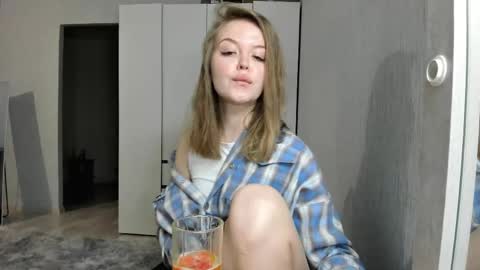 Snapshot of selenagentle chatting on May 14, 1:40 pm selenagentle online show from May 14, 1:40 pm