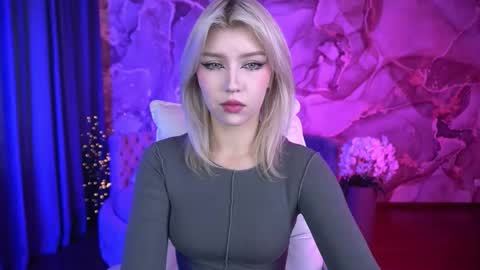 selenairis online show from September 26, 6:28 am