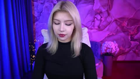 selenairis online show from October 1, 6:19 am