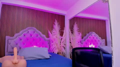 selenastonne online show from December 22, 8:06 pm