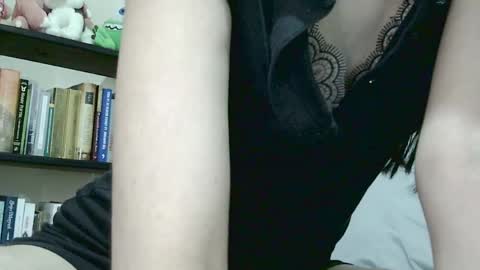 Snapshot of selene_hebe chatting on May 7, 4:51 am selene_hebe online show from May 7, 4:51 am