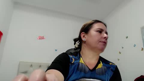 selene online show from April 4, 2:03 pm