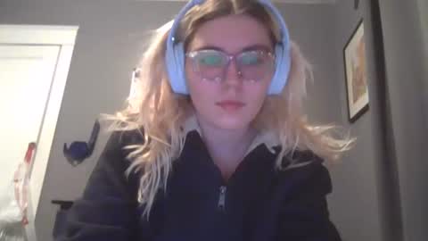 Snapshot of selenebaby chatting on January 20, 3:15 am Selene online show from January 20, 3:15 am