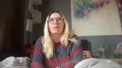 Snapshot of selenebaby chatting on February 22, 1:46 pm Selene online show from February 22, 1:46 pm