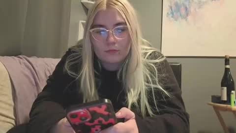 Selene online show from March 19, 1:20 am