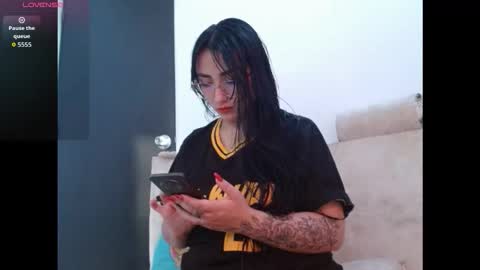 Selene online show from November 3, 4:19 pm