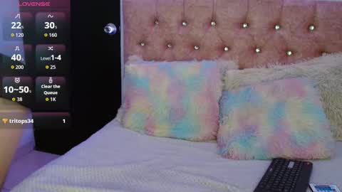 Selene online show from December 20, 7:10 pm