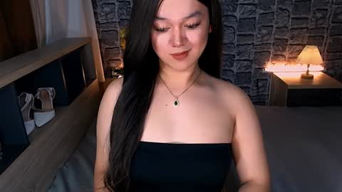 Snapshot of selenesantiago chatting on January 26, 9:51 pm joan online show from January 26, 9:51 pm