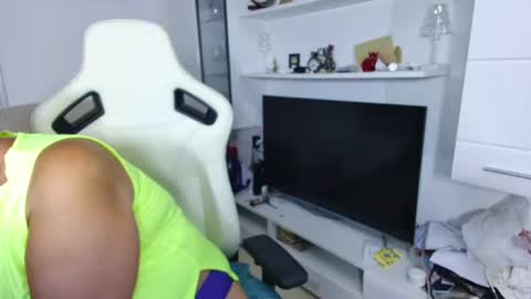 Snapshot of selenna57 chatting on July 5, 5:42 pm Selenna online show from July 5, 5:42 pm