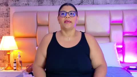 Selenna Cooper online show from April 18, 11:47 am