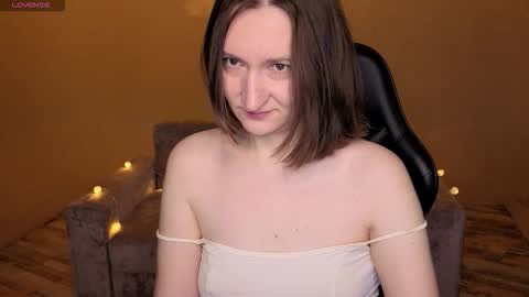 selestiasonata online show from February 14, 1:24 am