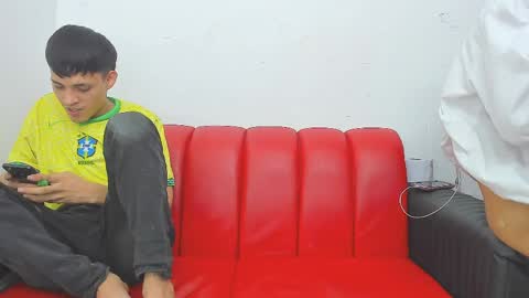 Snapshot of self_love46 chatting on June 2, 6:04 am LUNA GABI ROBERT online show from June 2, 6:04 am
