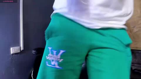 selfsuck_balls online show from April 12, 6:02 pm