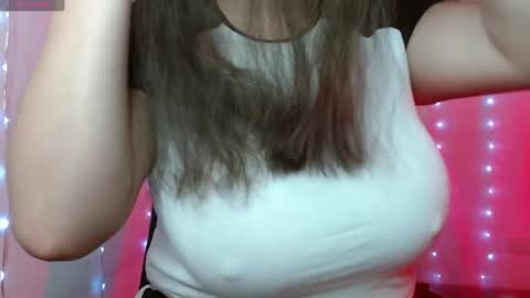 Snapshot of selikayle chatting on April 30, 1:23 am Selen online show from April 30, 1:23 am
