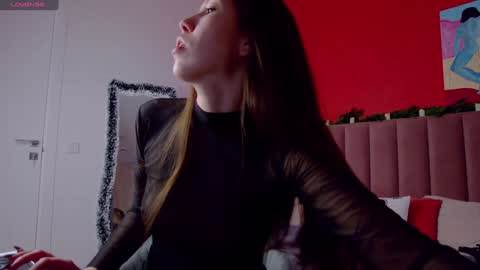 Snapshot of sellashine chatting on December 17, 1:50 am Nicole online show from December 17, 1:50 am