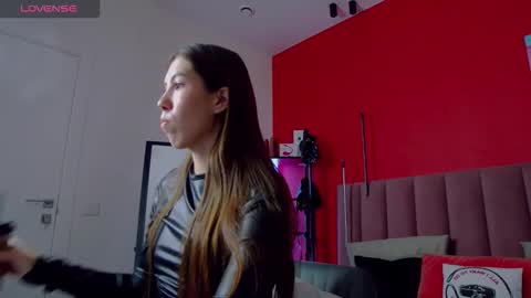 Snapshot of sellashine chatting on September 15, 1:38 am Nicole online show from September 15, 1:38 am