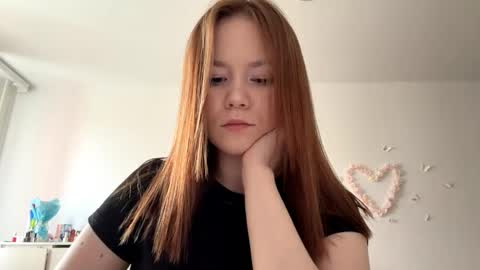 Snapshot of selmacalumag chatting on May 12, 7:05 am Lily online show from May 12, 7:05 am