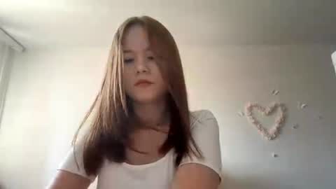 Lily online show from July 26, 9:49 am