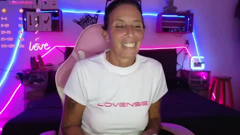 Selvaggia Del Caribe online show from January 10, 8:37 pm