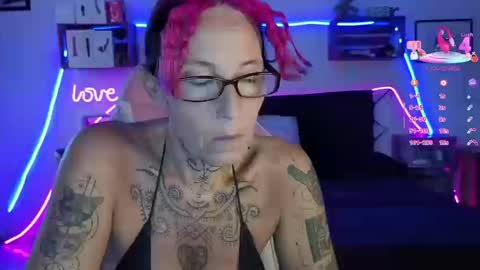 Selvaggia Del Caribe online show from October 15, 4:40 pm